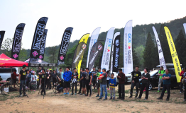 极路客联手顶级山地车速降联赛告捷