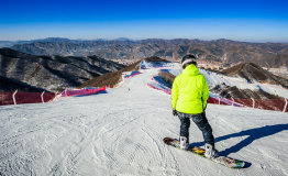 逃离雾霾，驰骋崇礼蓝天下!—2017年张家口崇礼滑雪度假全攻略