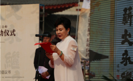 实拍：中华恩孝火种在唐山龙泉寺点燃