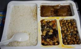 保质期创纪录的高铁盒饭让人不安
