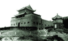 你来或不来，我就在海边，静静的等了你85年！