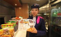 高铁餐饮将在网上明码标价 乘客可自主选择合意餐食