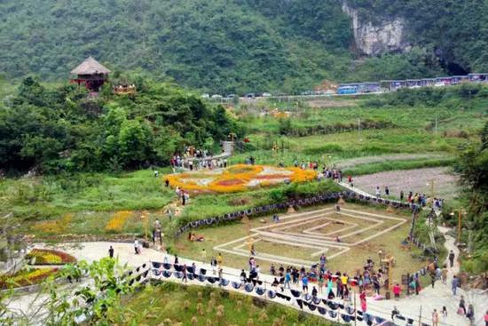 民族风情,世界地质公园探险,红水河黄金水道,全国红色经典景区游