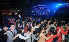 上海欢乐谷日夜连嗨潮玩万圣受追捧，更有全日场立减50元独家优惠