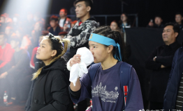 “十三妹”石铭：综合格斗（MMA）世界里最会点穴的未来之星