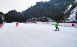 重庆滑雪攻略来了 万盛奥陶纪景区免费滑雪略胜