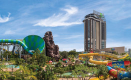 泰国华欣网红打卡胜地 VANA NAVA 水上乐园
